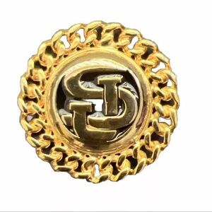 Saint John pin goldtone EUC